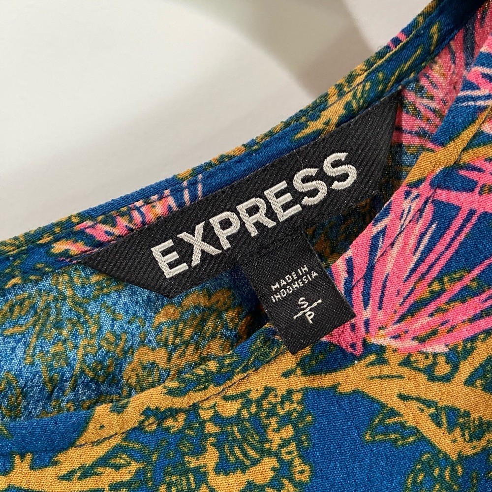 Express Colorful Egret Print Ruffled Romper - Picture 3 of 9